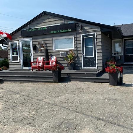Oreland Motel Flin Flon Buitenkant foto